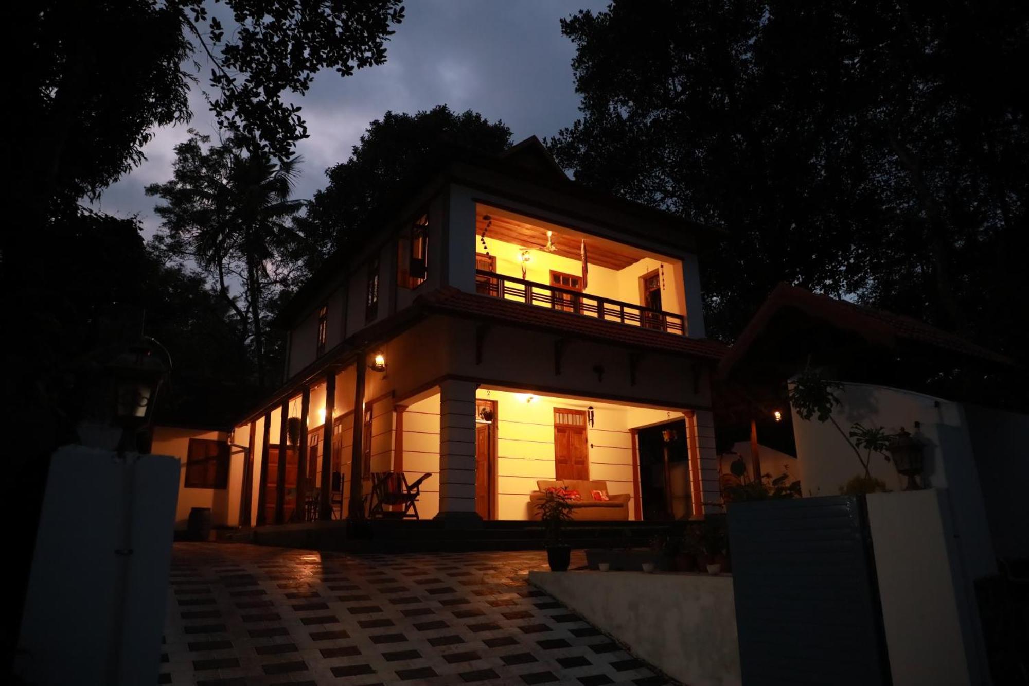 Kovalam Lake View Villa Vellayani Екстер'єр фото