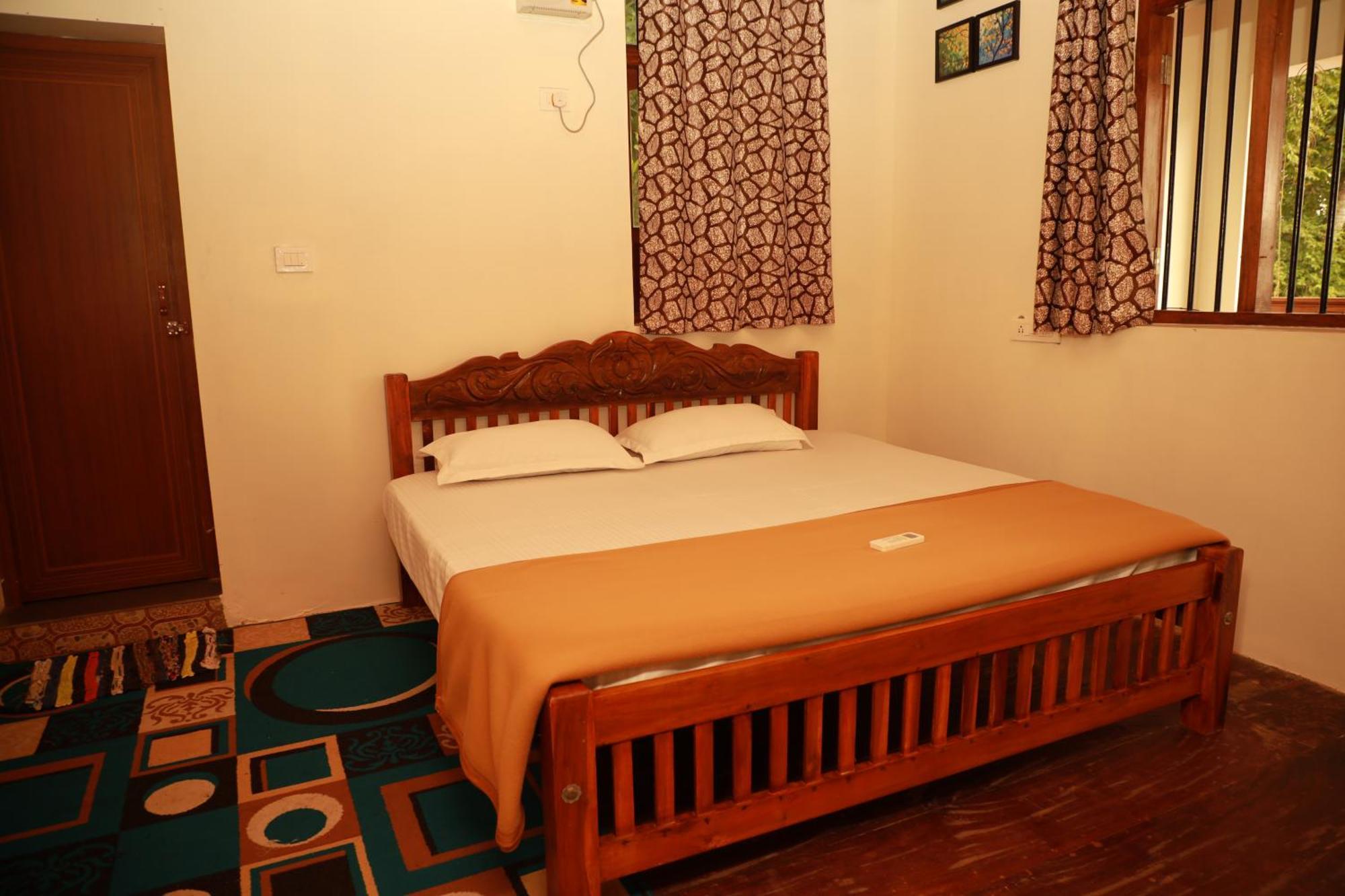 Kovalam Lake View Villa Vellayani Екстер'єр фото