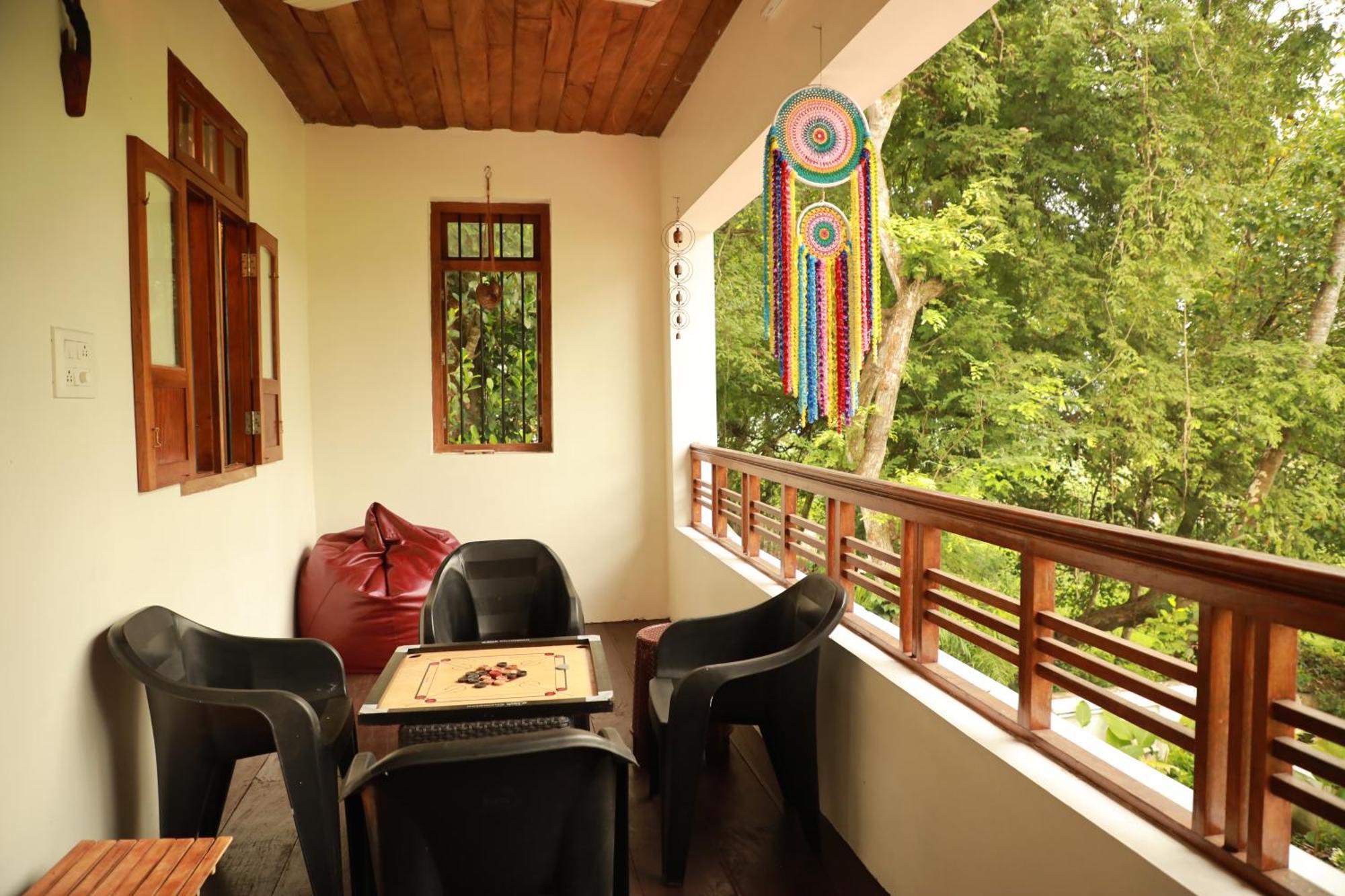 Kovalam Lake View Villa Vellayani Екстер'єр фото