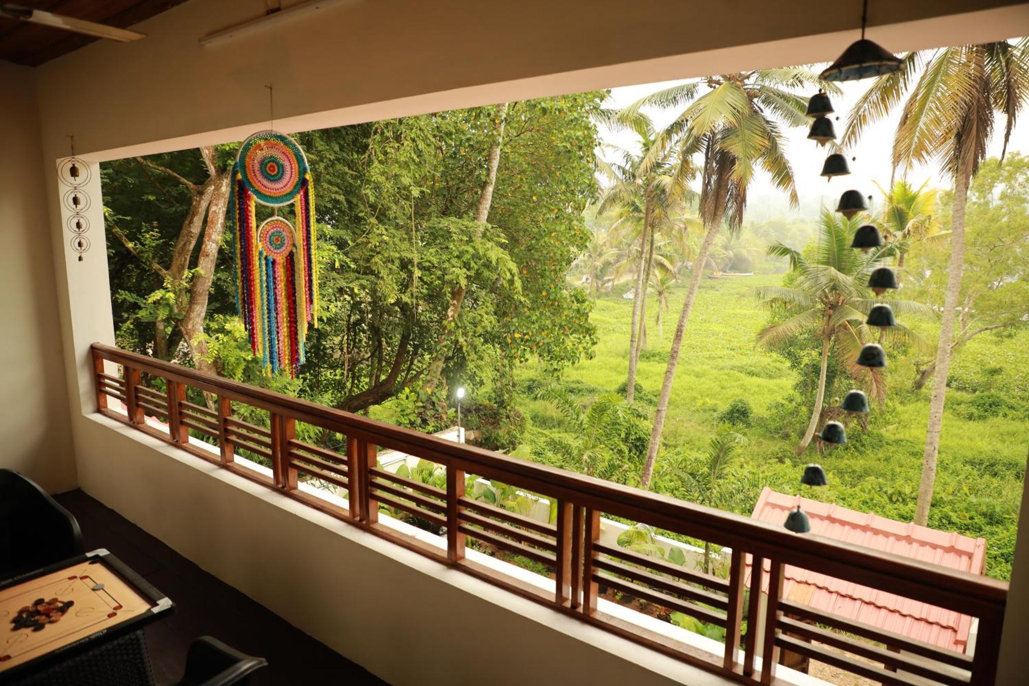 Kovalam Lake View Villa Vellayani Екстер'єр фото