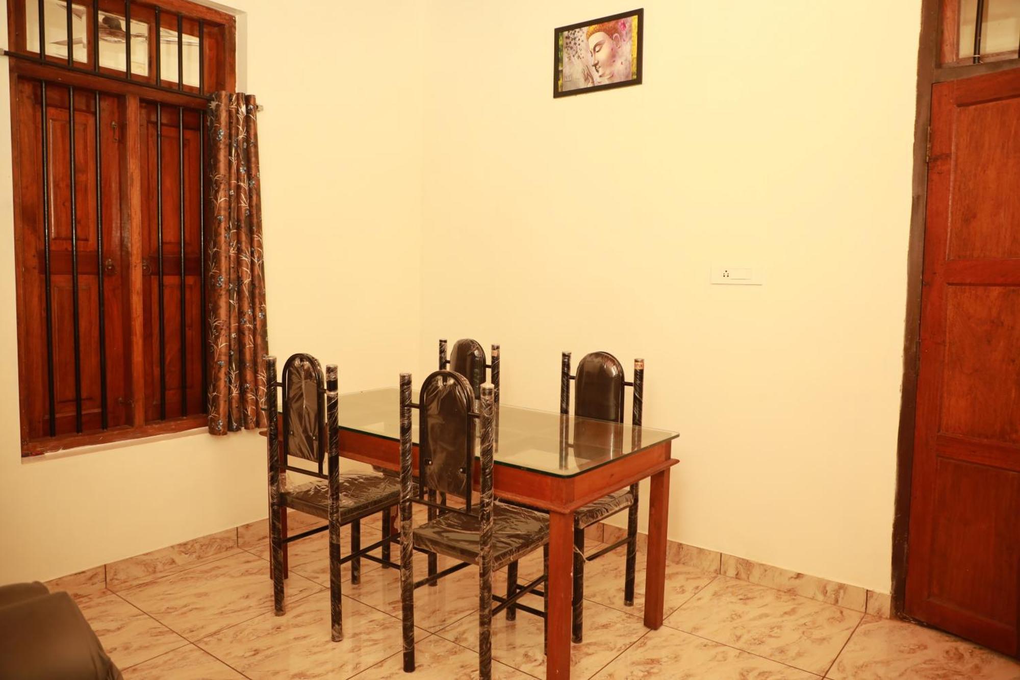Kovalam Lake View Villa Vellayani Екстер'єр фото