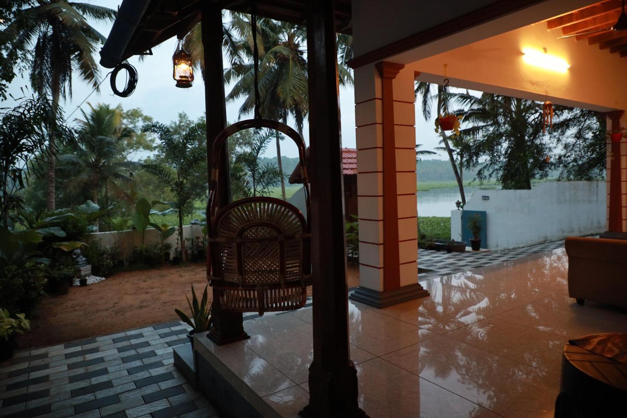 Kovalam Lake View Villa Vellayani Екстер'єр фото