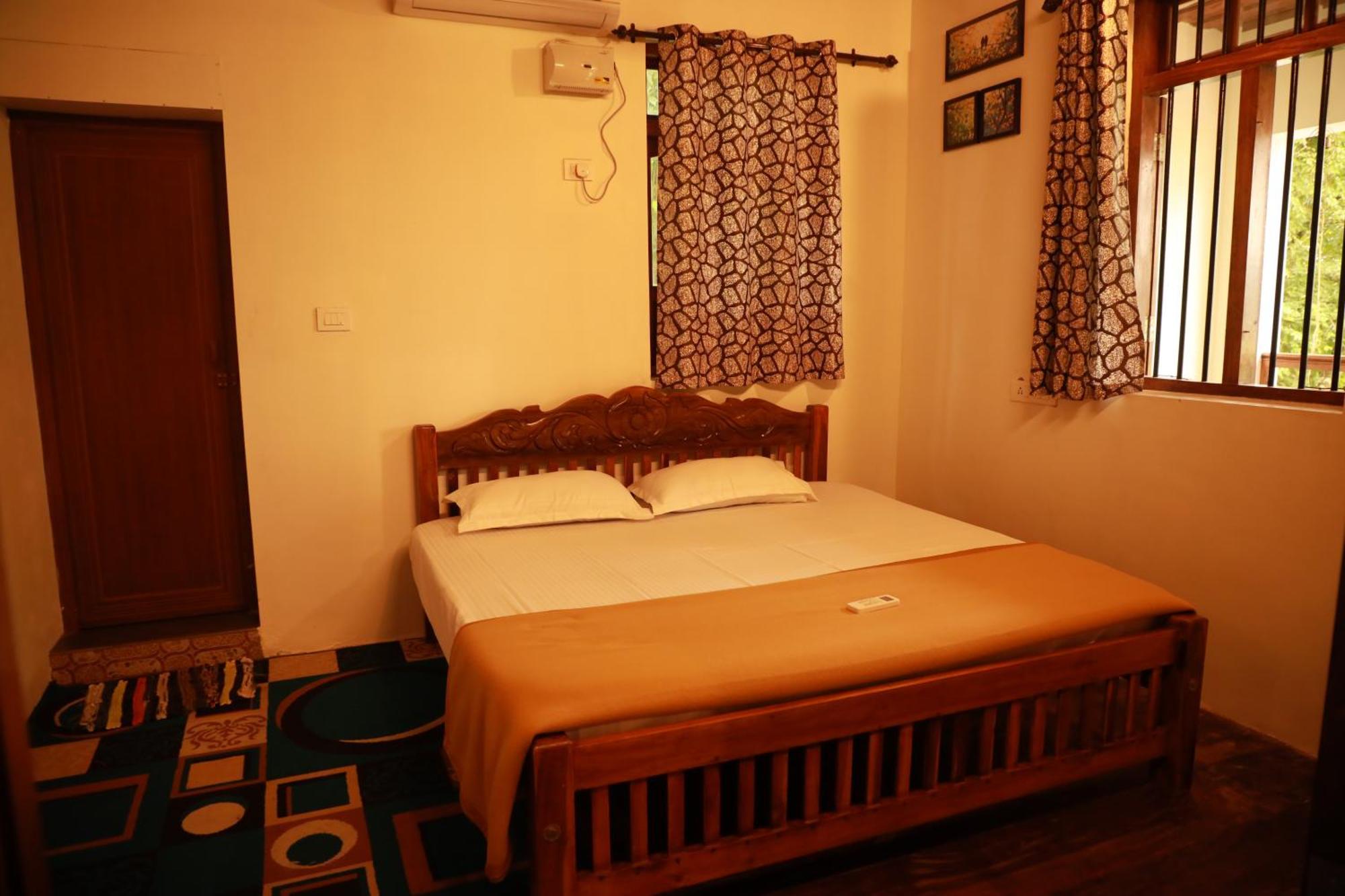 Kovalam Lake View Villa Vellayani Екстер'єр фото