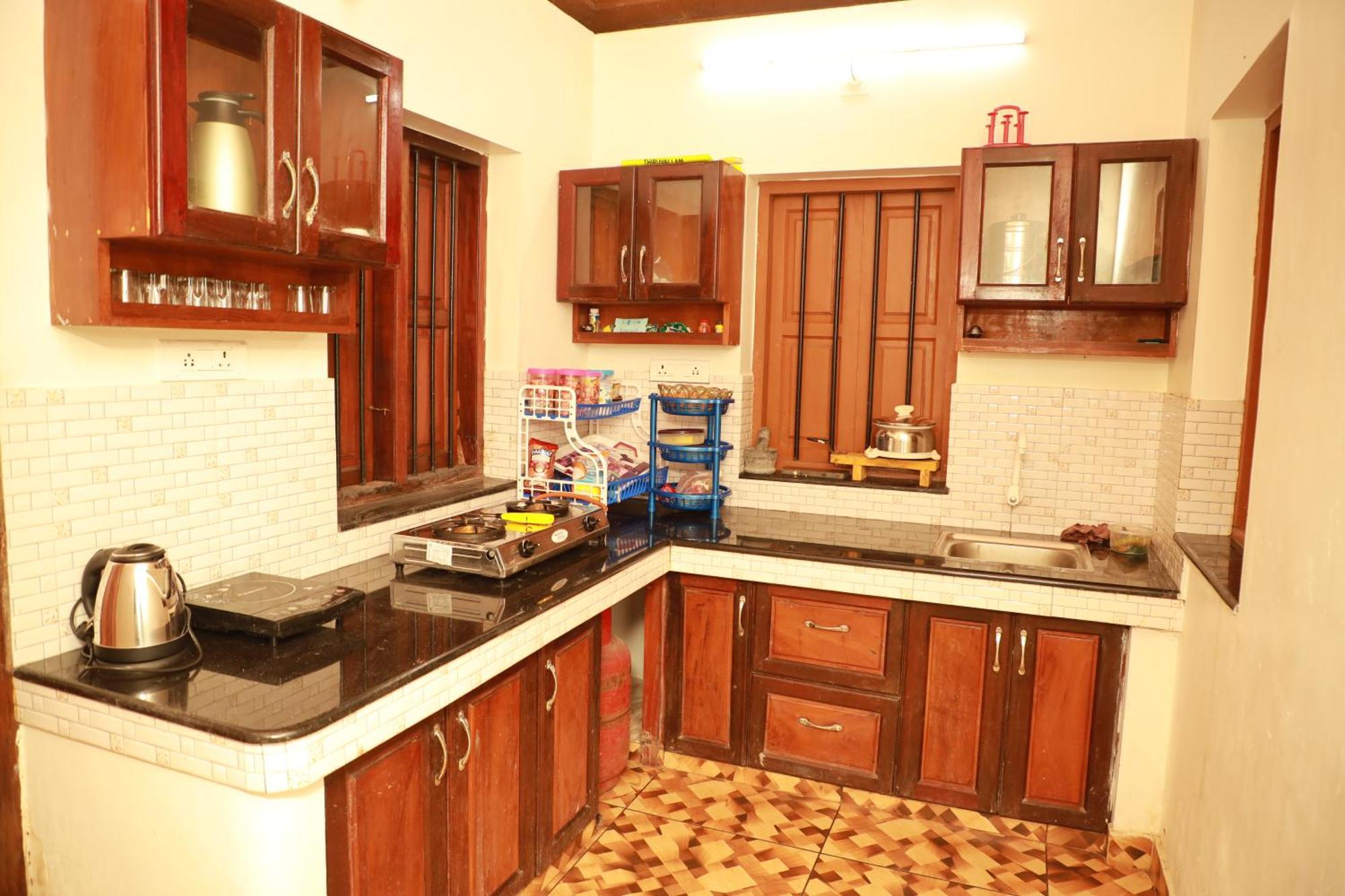 Kovalam Lake View Villa Vellayani Екстер'єр фото