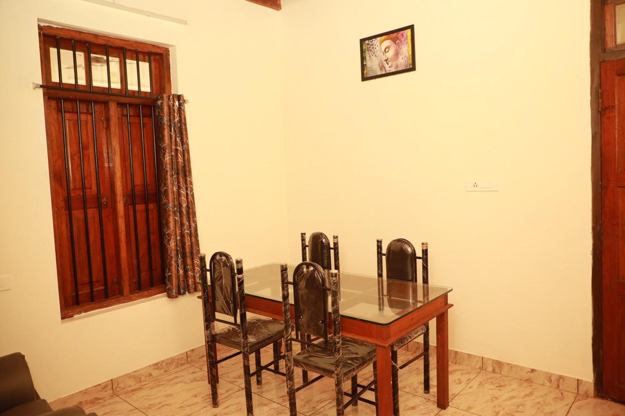 Kovalam Lake View Villa Vellayani Екстер'єр фото
