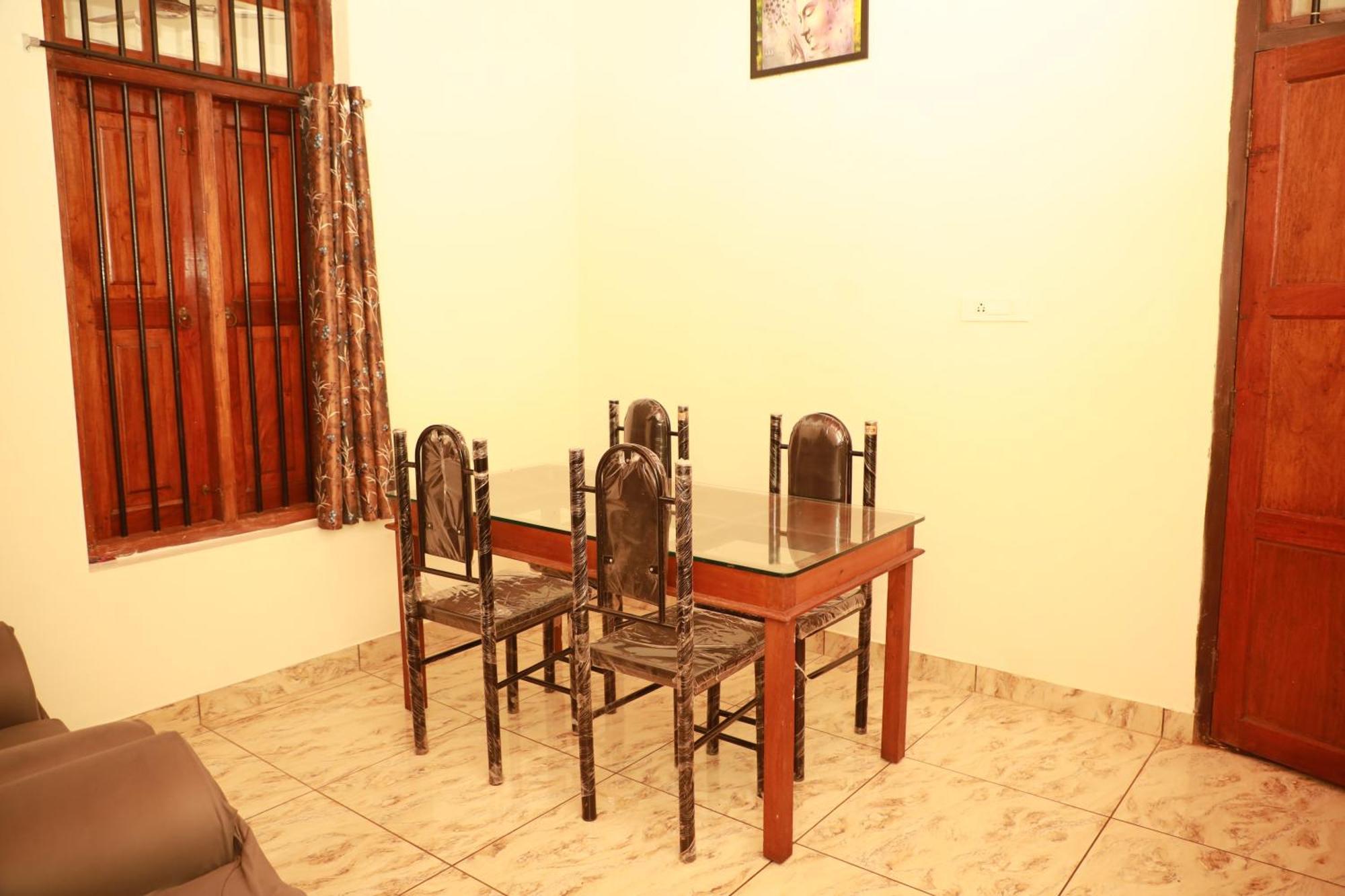 Kovalam Lake View Villa Vellayani Екстер'єр фото