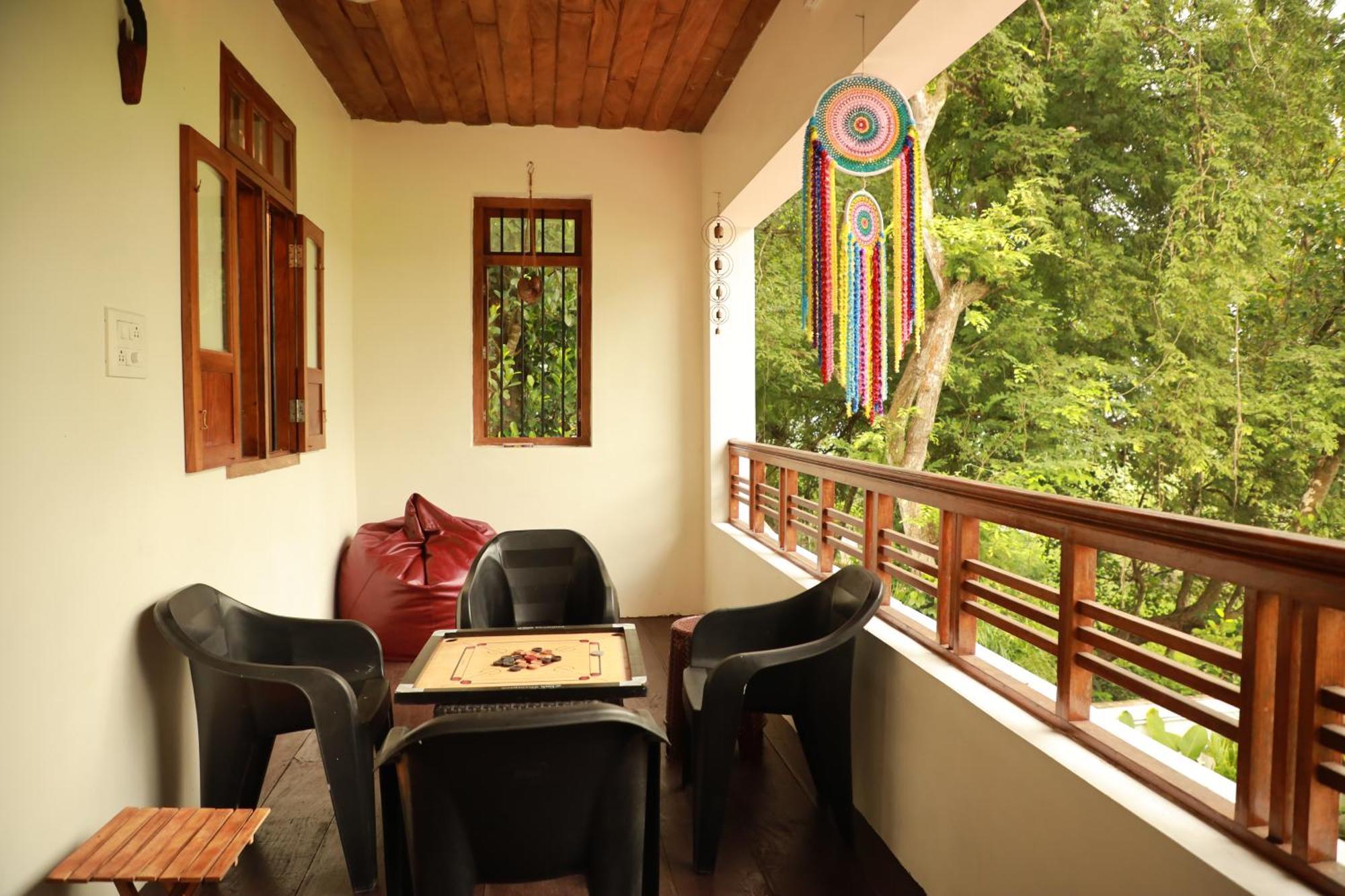 Kovalam Lake View Villa Vellayani Екстер'єр фото