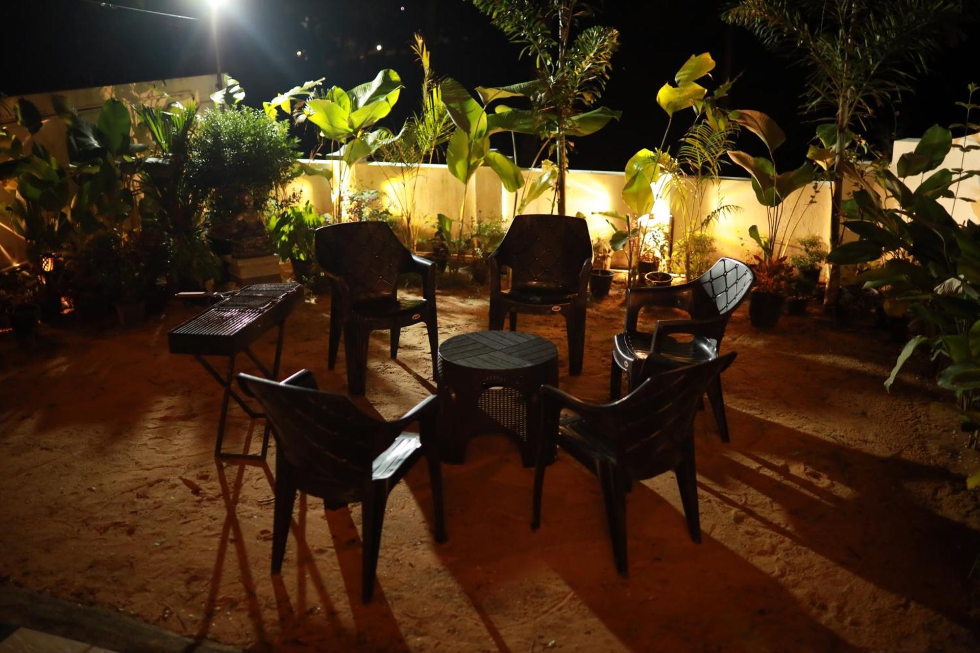Kovalam Lake View Villa Vellayani Екстер'єр фото