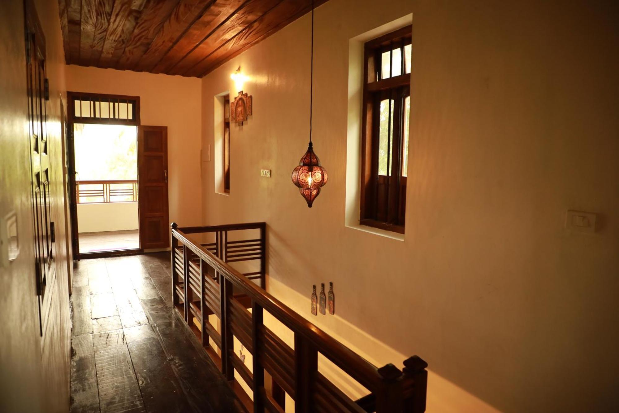 Kovalam Lake View Villa Vellayani Екстер'єр фото